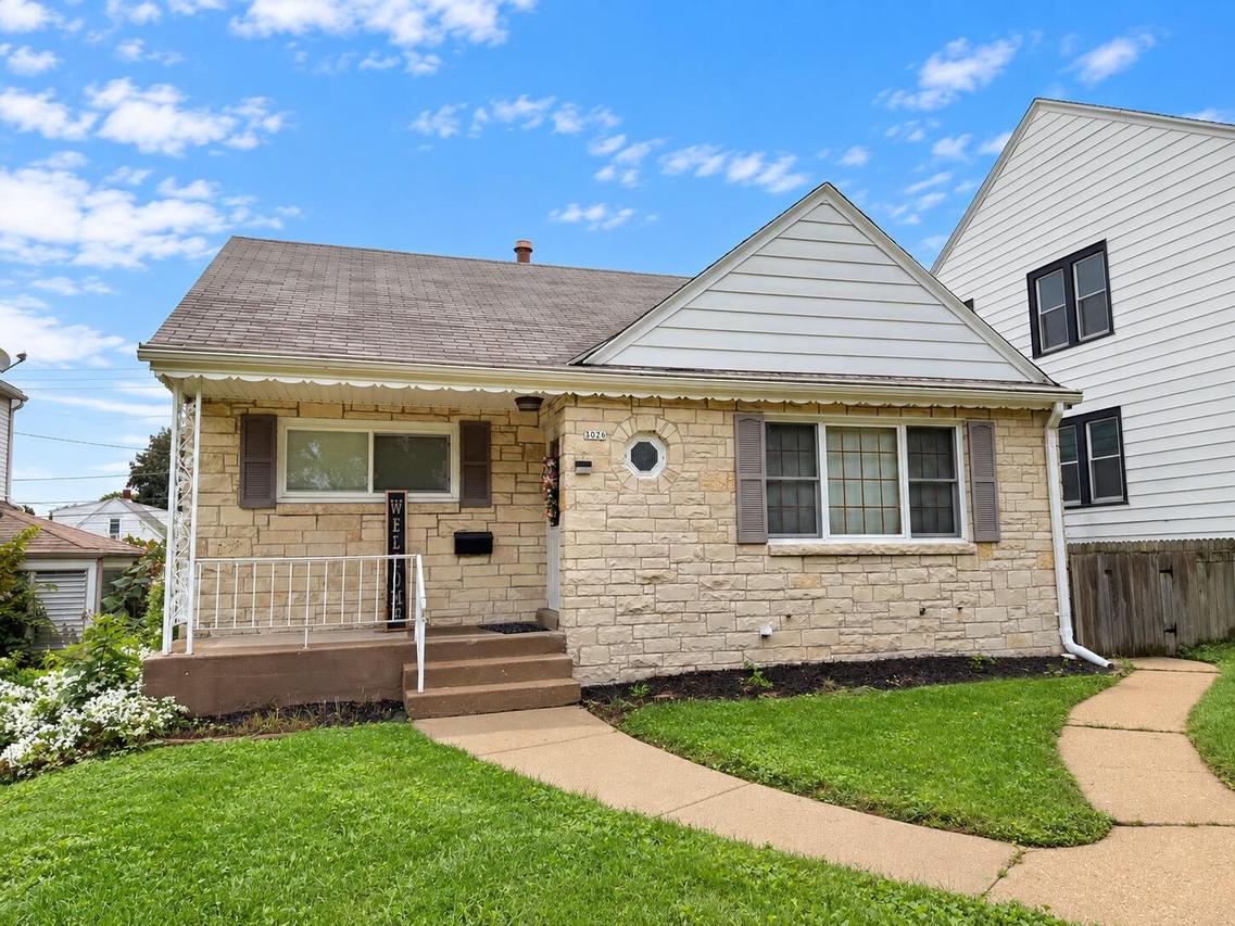 3026 S 41st St, Milwaukee, WI 53215