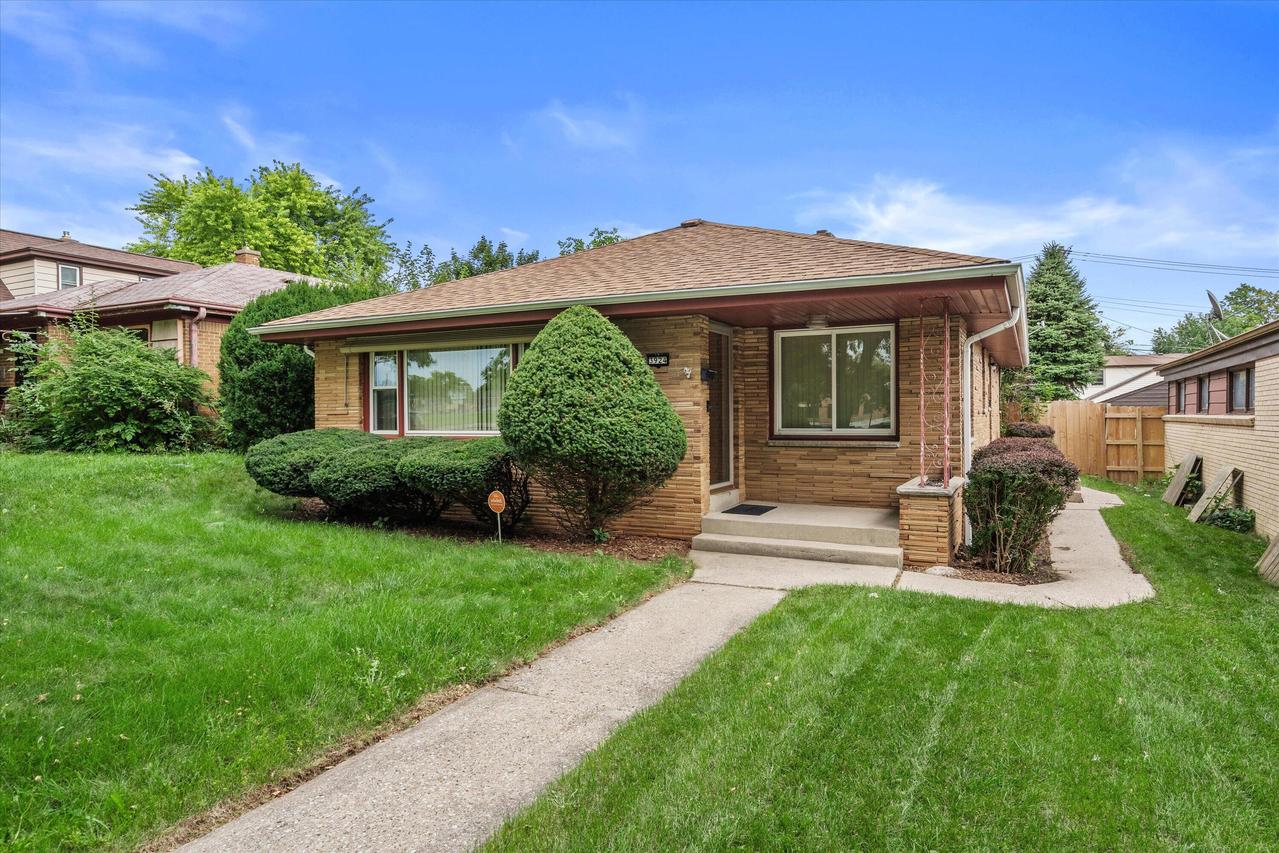3924 N 65th St, Milwaukee, WI 53216