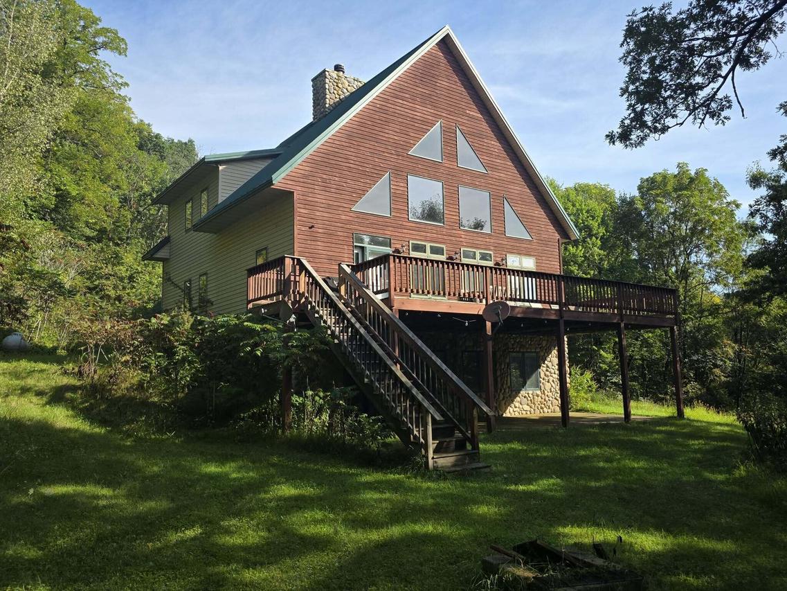 10235 Tavern Rd, Clayton, WI 54655