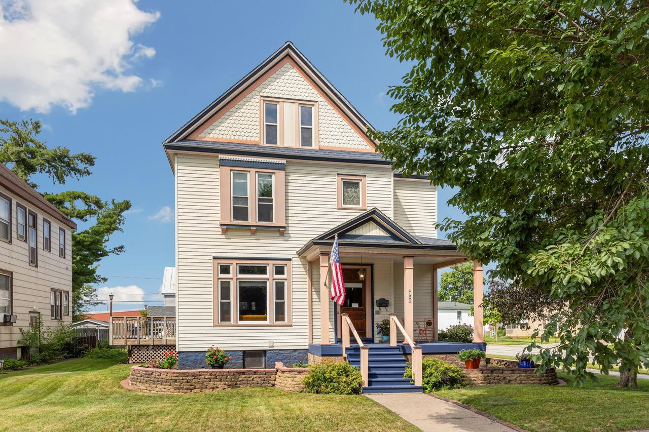 702 5th Ave, La Crosse, WI 54601