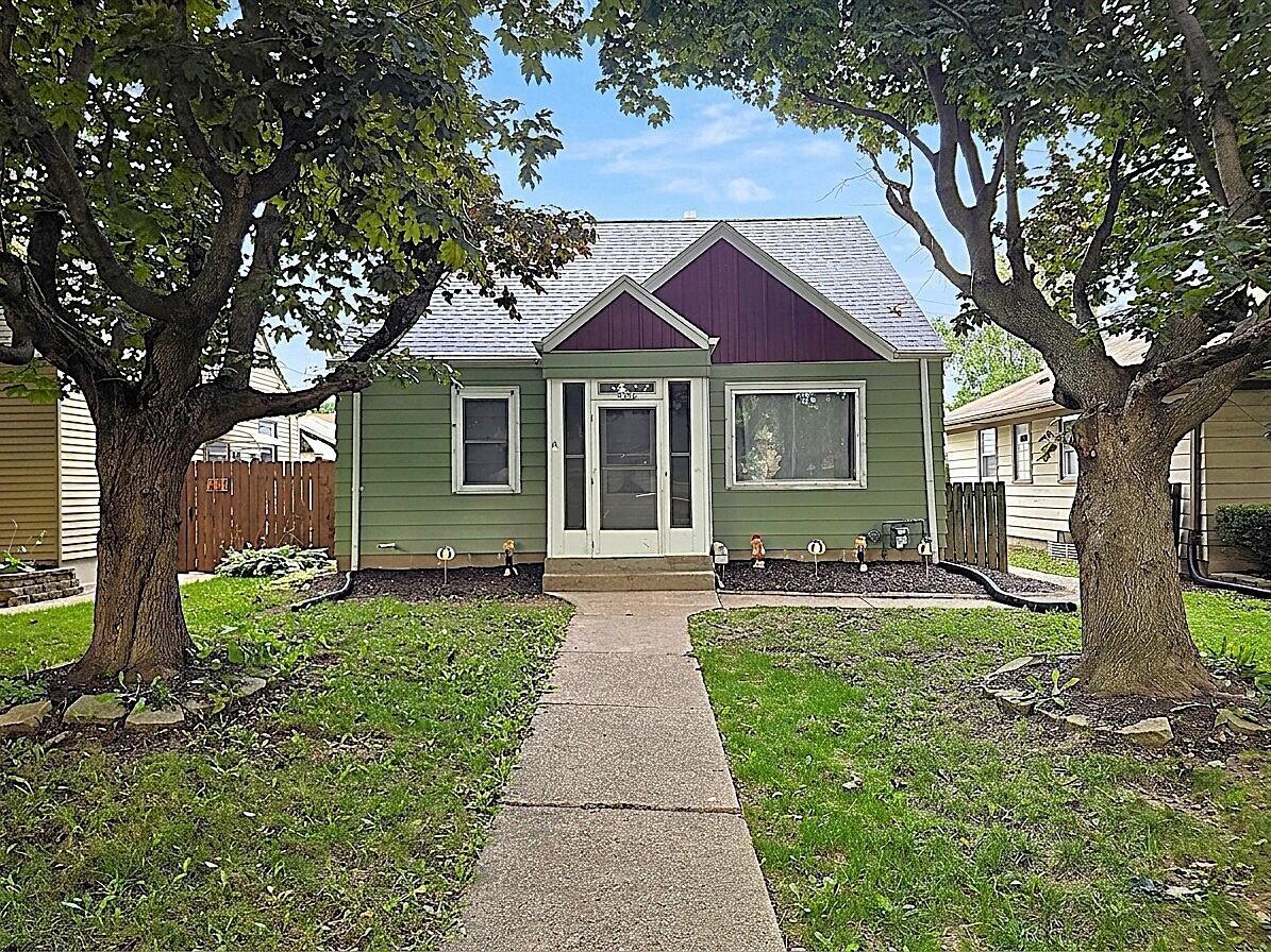 3136 N 77th St, Milwaukee, WI 53222