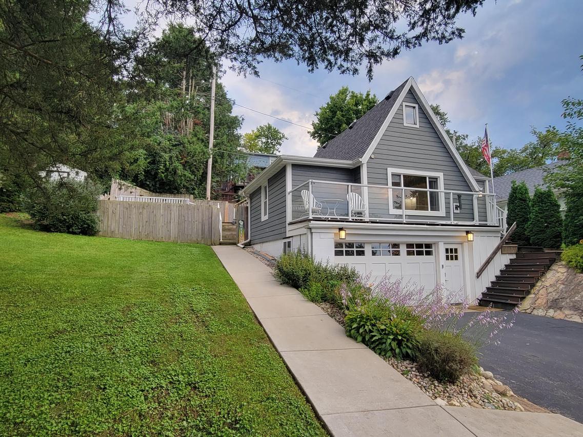 30131 Arrow Dr, Burlington, WI 53105