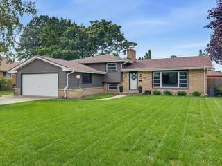 New Homes For Sale This Week That Attend South Milwaukee High School: September 4th to September 10th