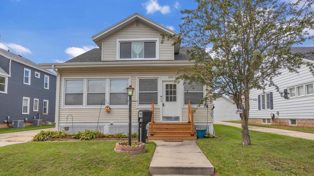 2012 N 19th St, Sheboygan, WI 53081