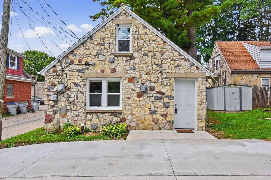 4805 W Custer Ave, Milwaukee, WI 53218