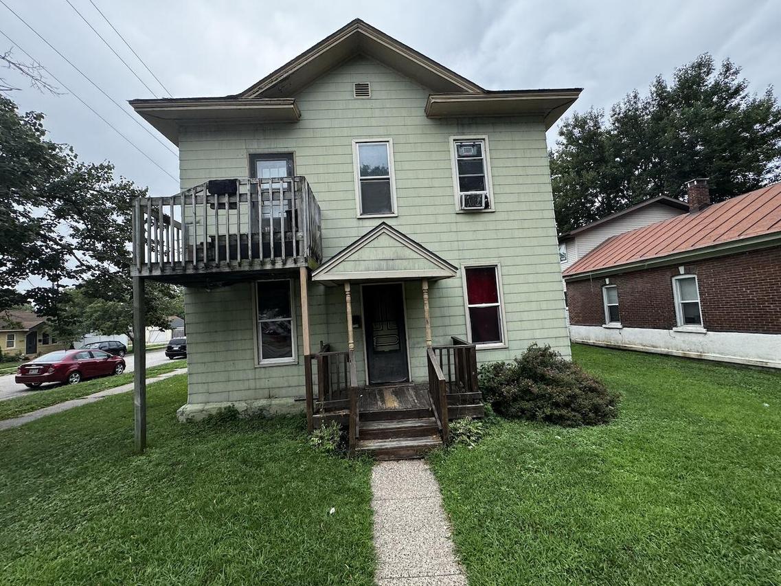 1226 7th St, La Crosse, WI 54601