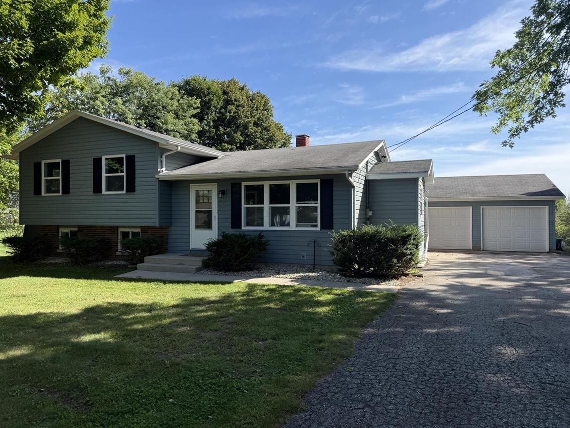 3611 Gass Lake, Newton, WI 54220