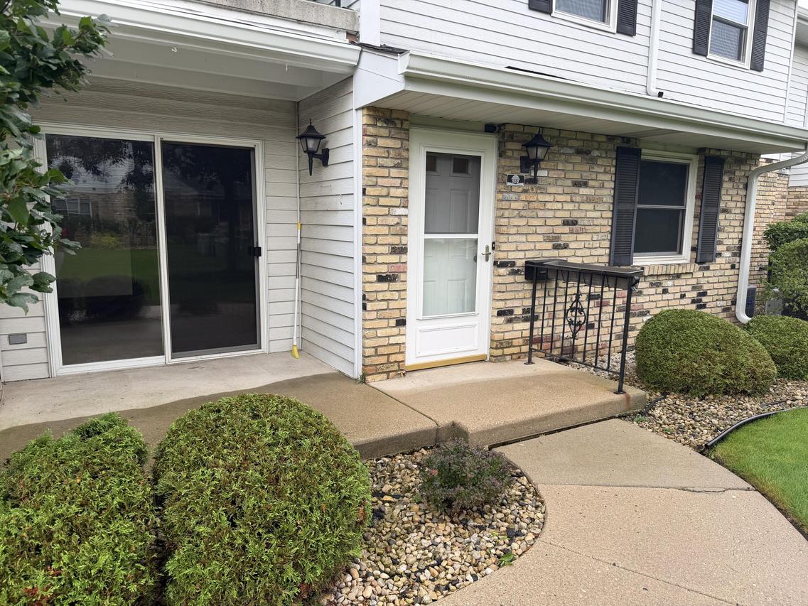 8631 31st Ct #102, Kenosha, WI 53142
