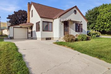 New Homes For Sale This Week That Attend Ozaukee Elementary School: September 4th to September 10th