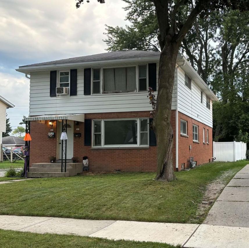505 Gascoigne Dr #507, Waukesha, WI 53188