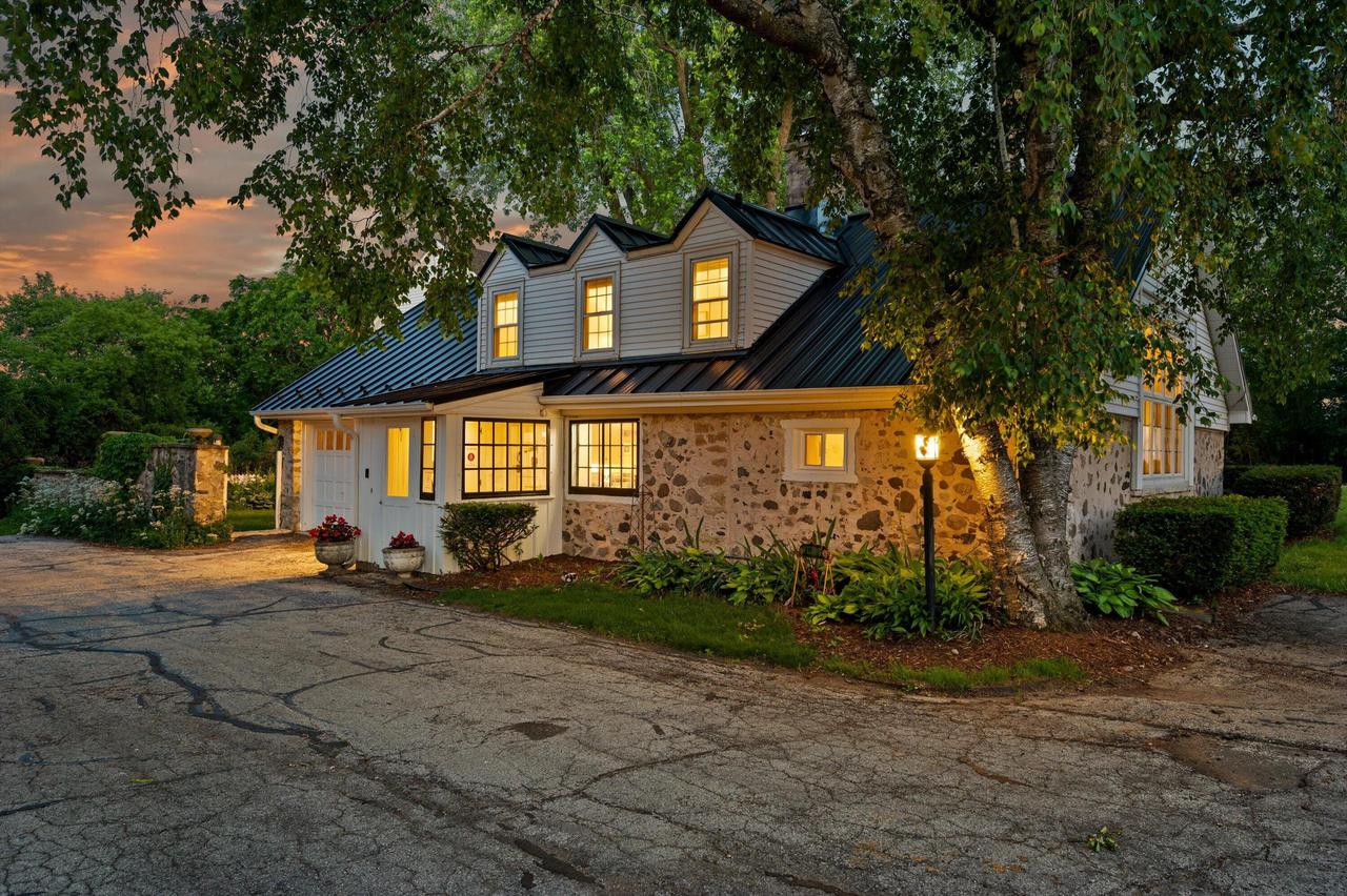 12116 N Wauwatosa Rd, Mequon, WI 53097