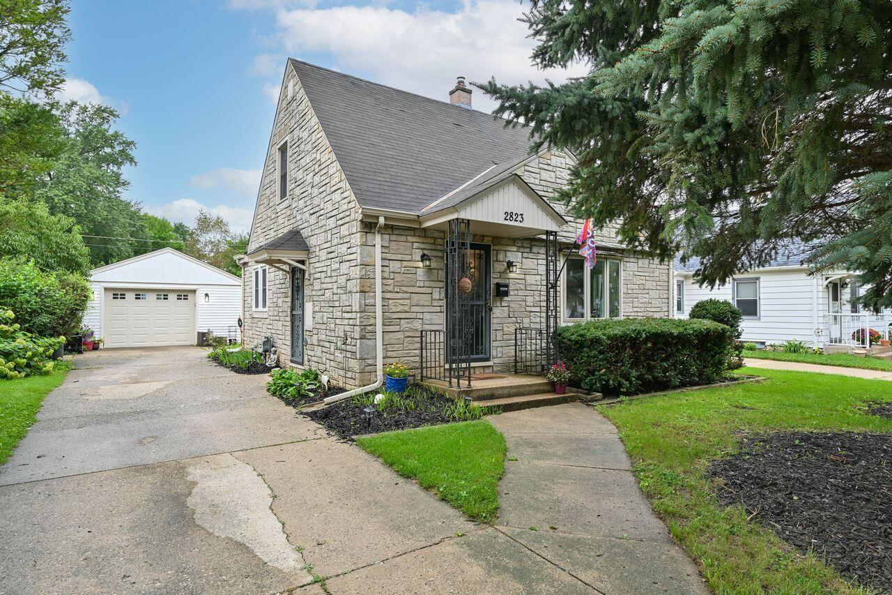 2823 S 85th St, West Allis, WI 53227