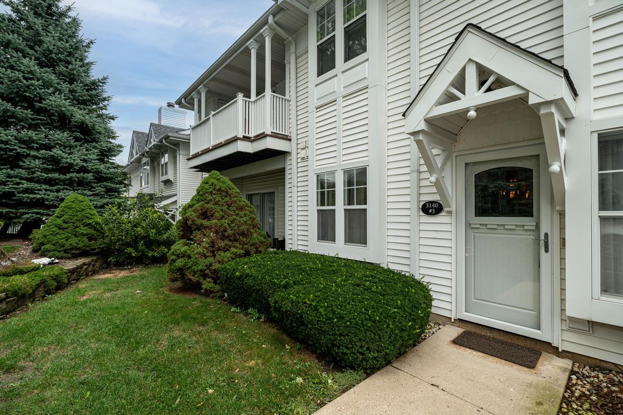 3140 Wood Rd #3, Mount Pleasant, WI 53406