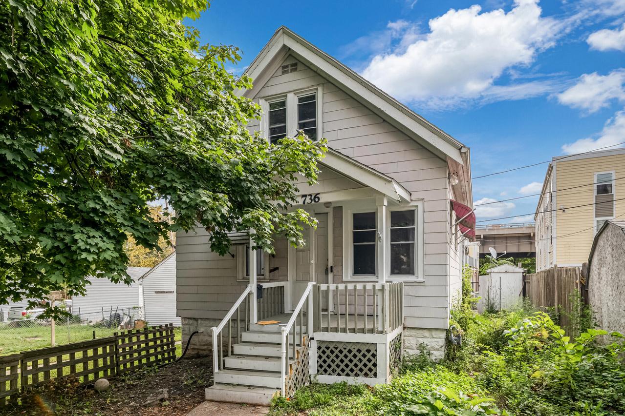 736 S 36th St, Milwaukee, WI 53215