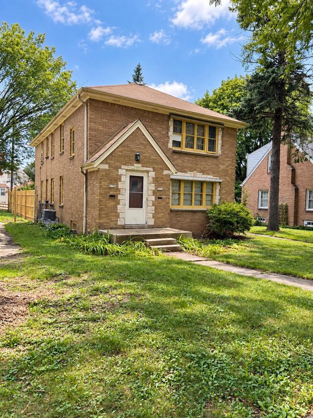 5718 W Roosevelt Dr, Milwaukee, WI 53216