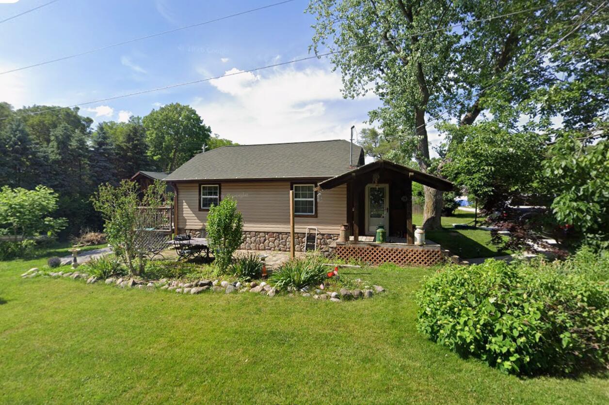 N6185 Crescent Pl, Spring Prairie, WI 53105