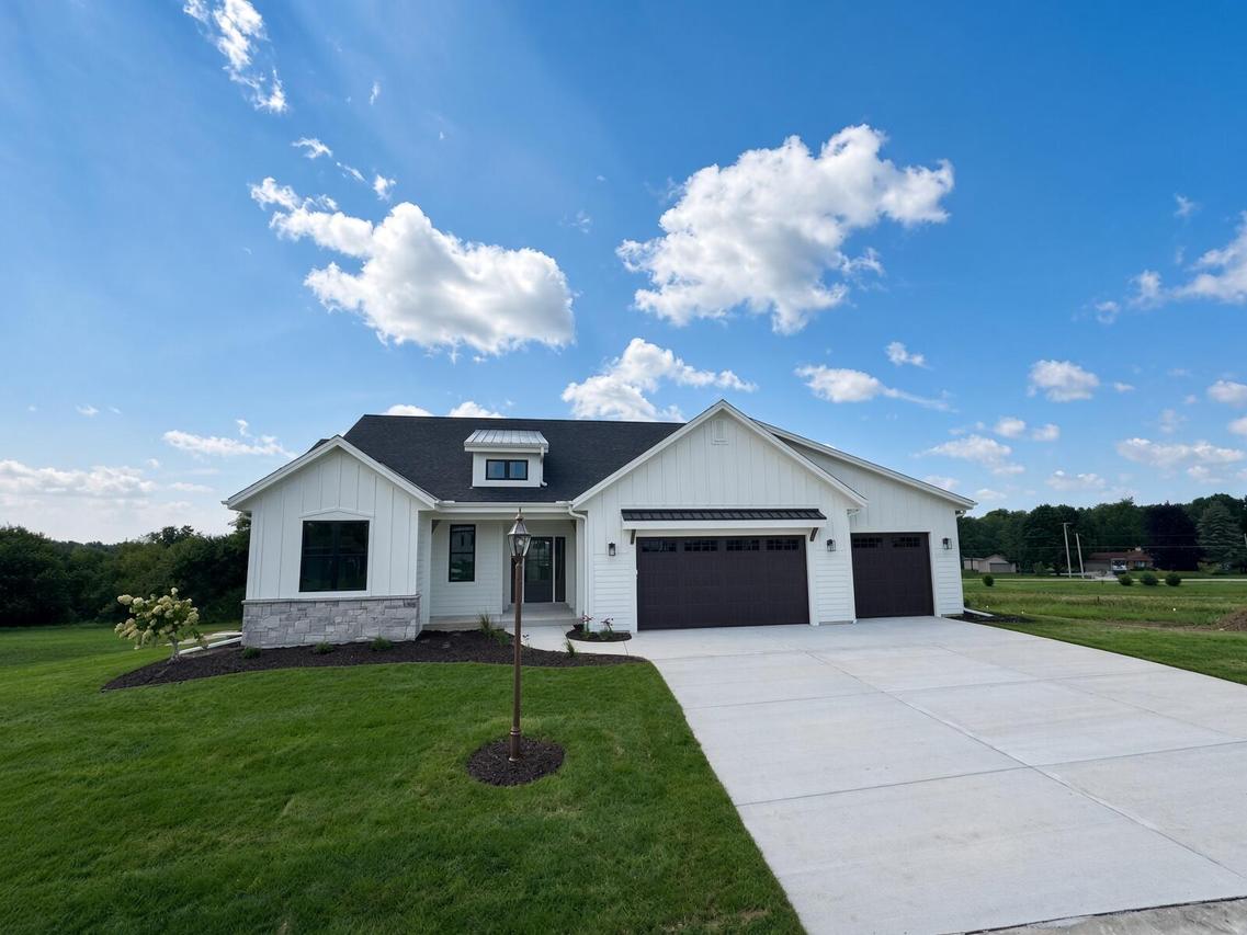 S54W25415 Pebble Brook, Waukesha, WI 53189