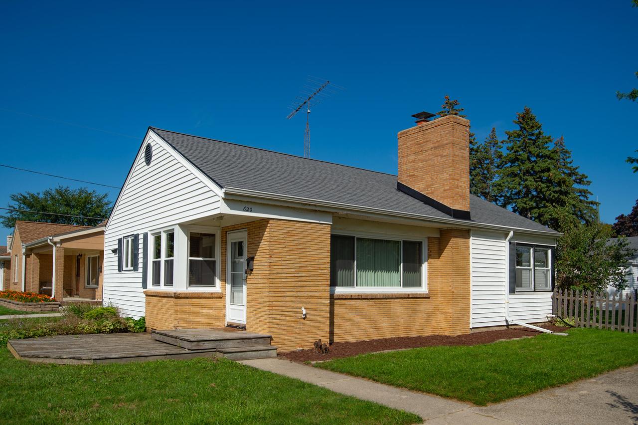 620 Melvin Ave, Racine, WI 53402