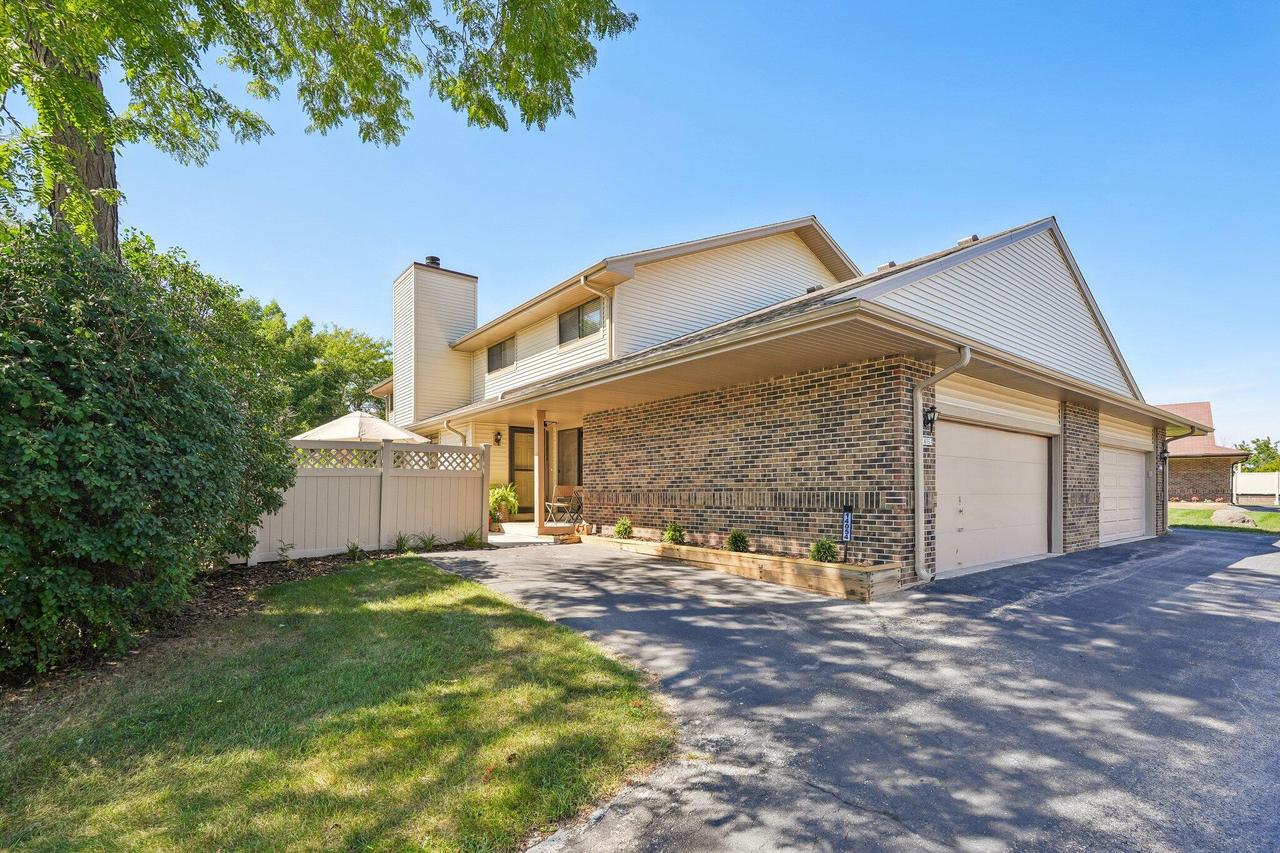 14054 W Tiffany Pl, New Berlin, WI 53151