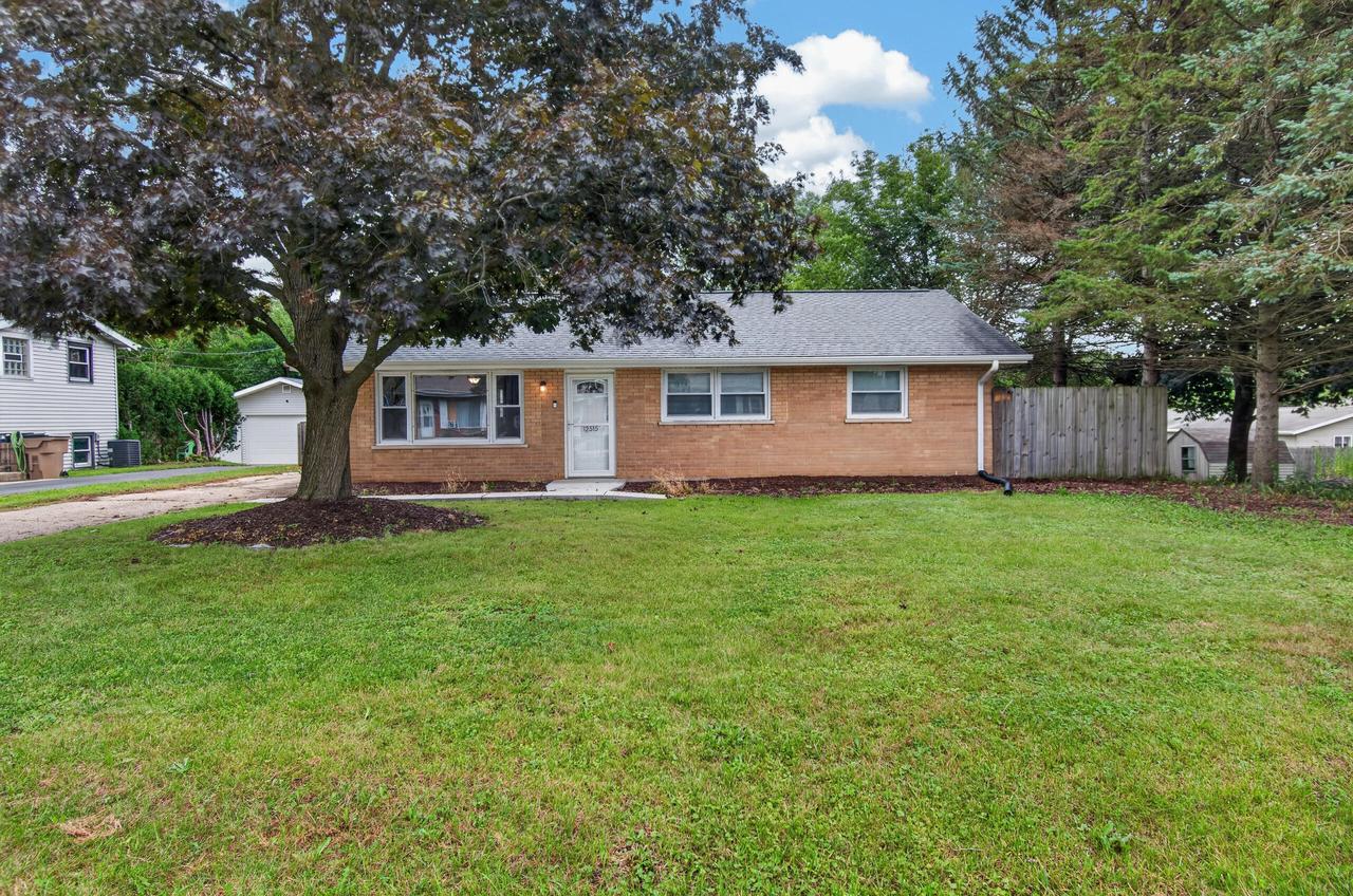12515 41st Ave, Pleasant Prairie, WI 53158
