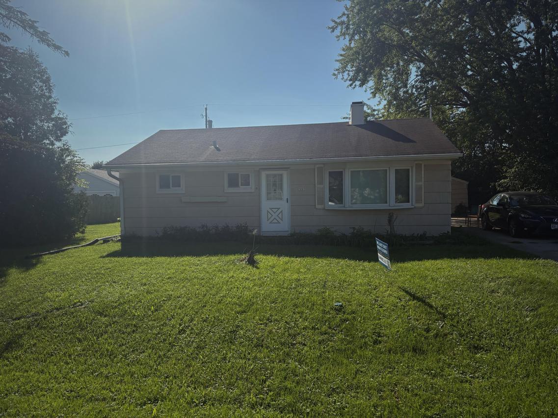 7227 S 37th Pl, Franklin, WI 53132