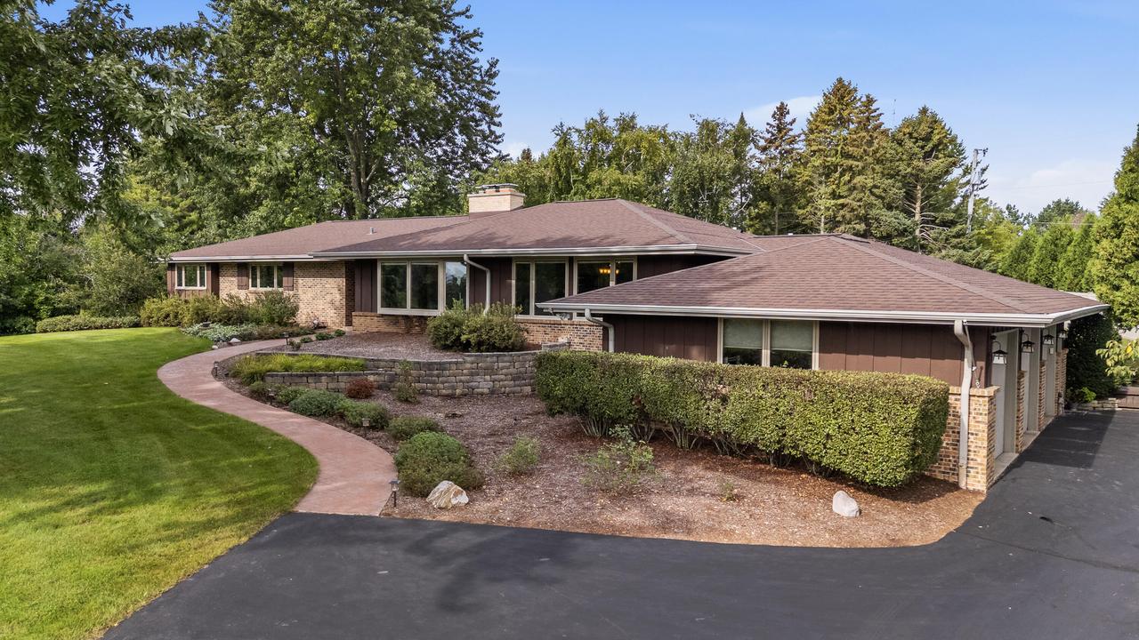 1123 Lake Shore, Grafton, WI 53024