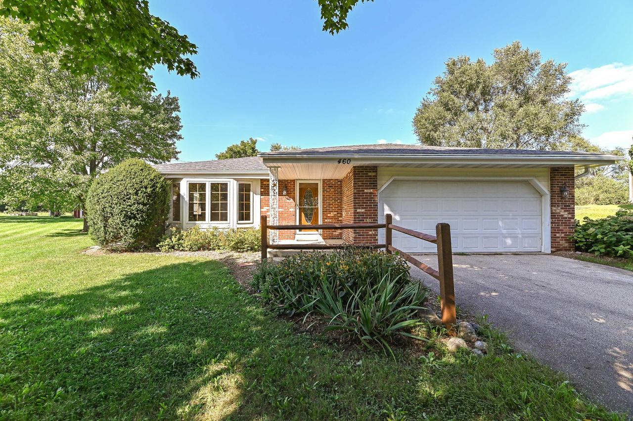 460 N Sherman St, Eagle, WI 53119