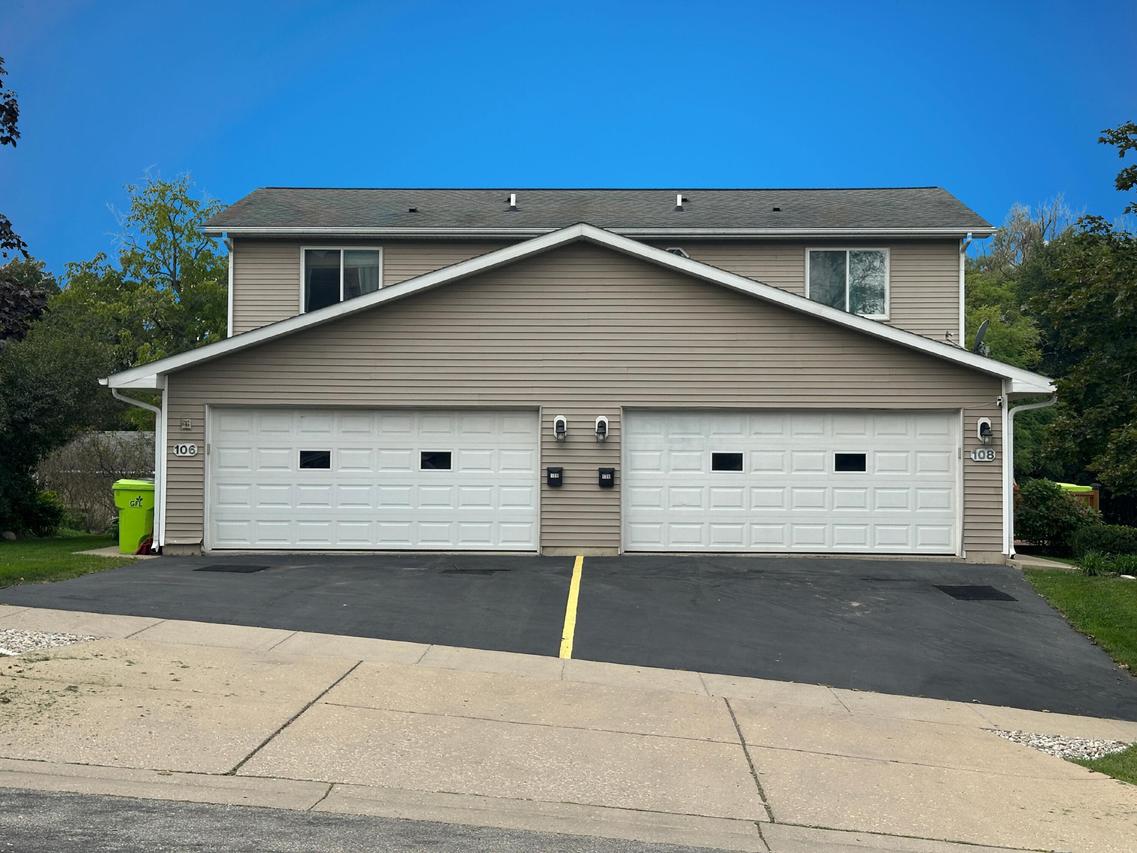 108 N Terrace St #106, Delavan, WI 53115