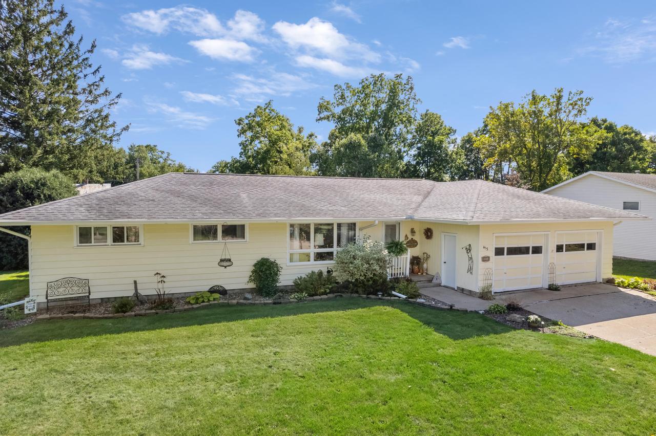415 Garfield Ave, Sparta, WI 54656