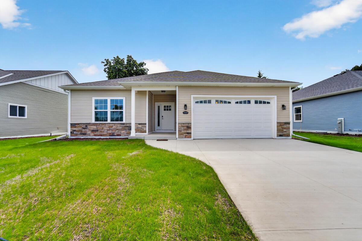 5323 Emstan Hills, Racine, WI 53406