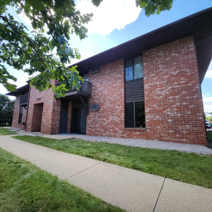 2521 Honey Lou Ct, Appleton, WI 54915