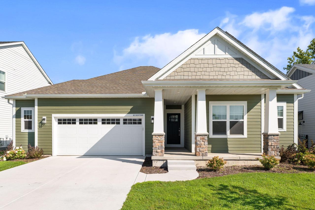 N118W7288 Fairway Ln, Cedarburg, WI 53012