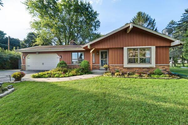 3606 E Norport Dr, Port Washington, WI 53074