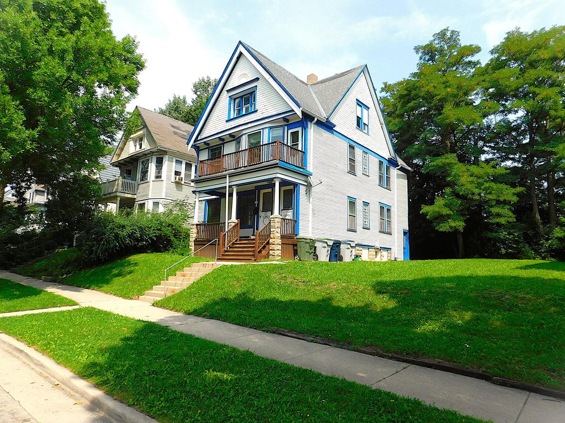 2444 N Palmer St #2446, Milwaukee, WI 53212