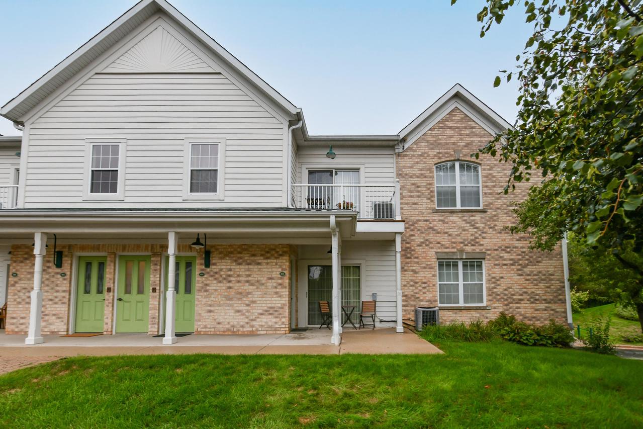 2740 Northview Rd #104, Waukesha, WI 53188