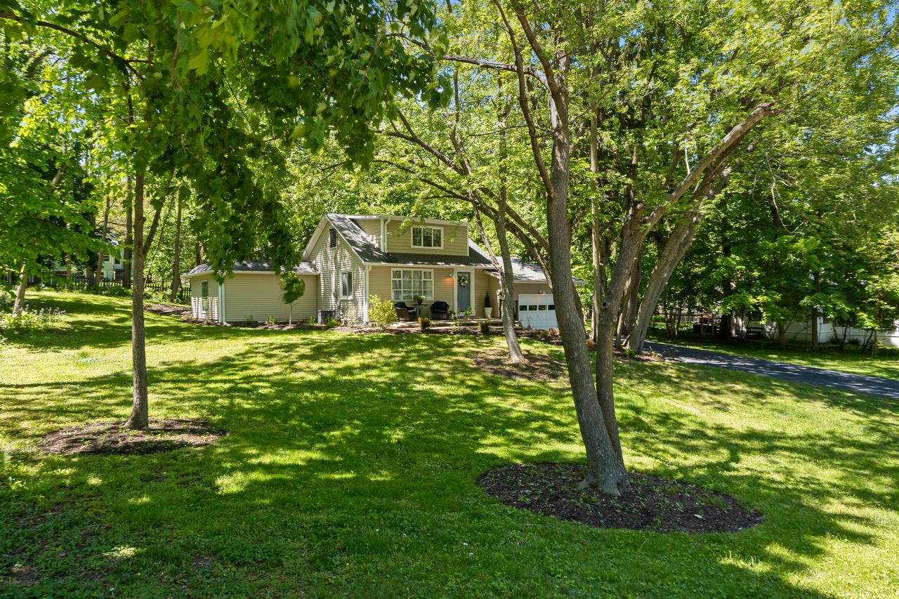76 Orchard St, Williams Bay, WI 53191