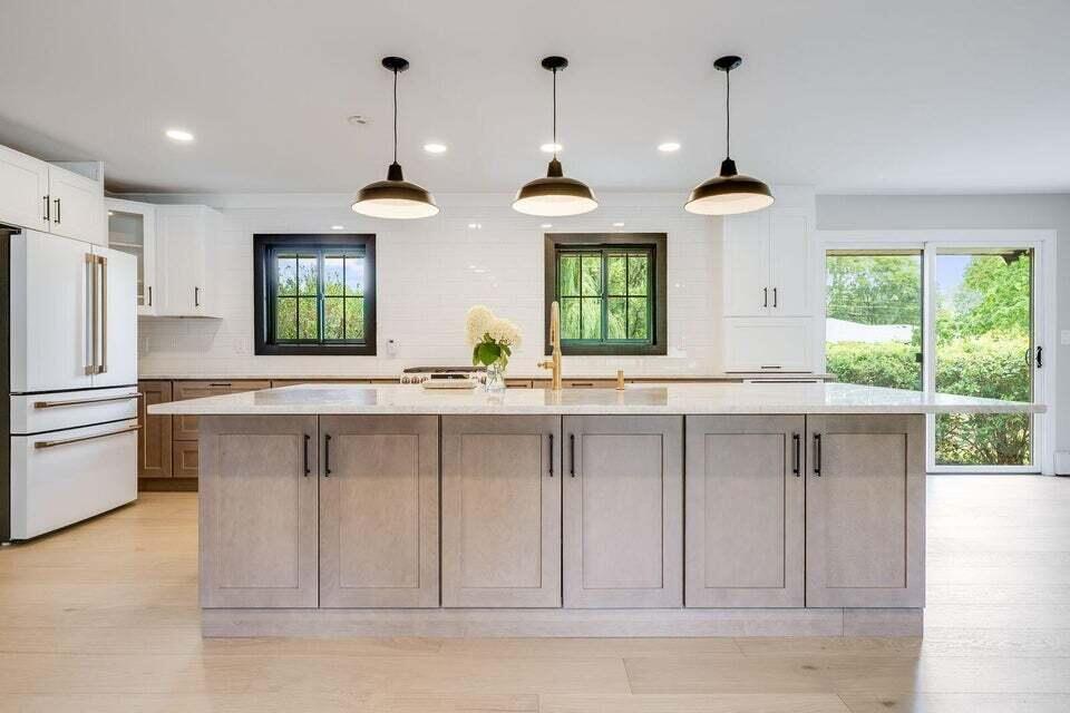 2050 Mt Kisco Dr, Elm Grove, WI 53122