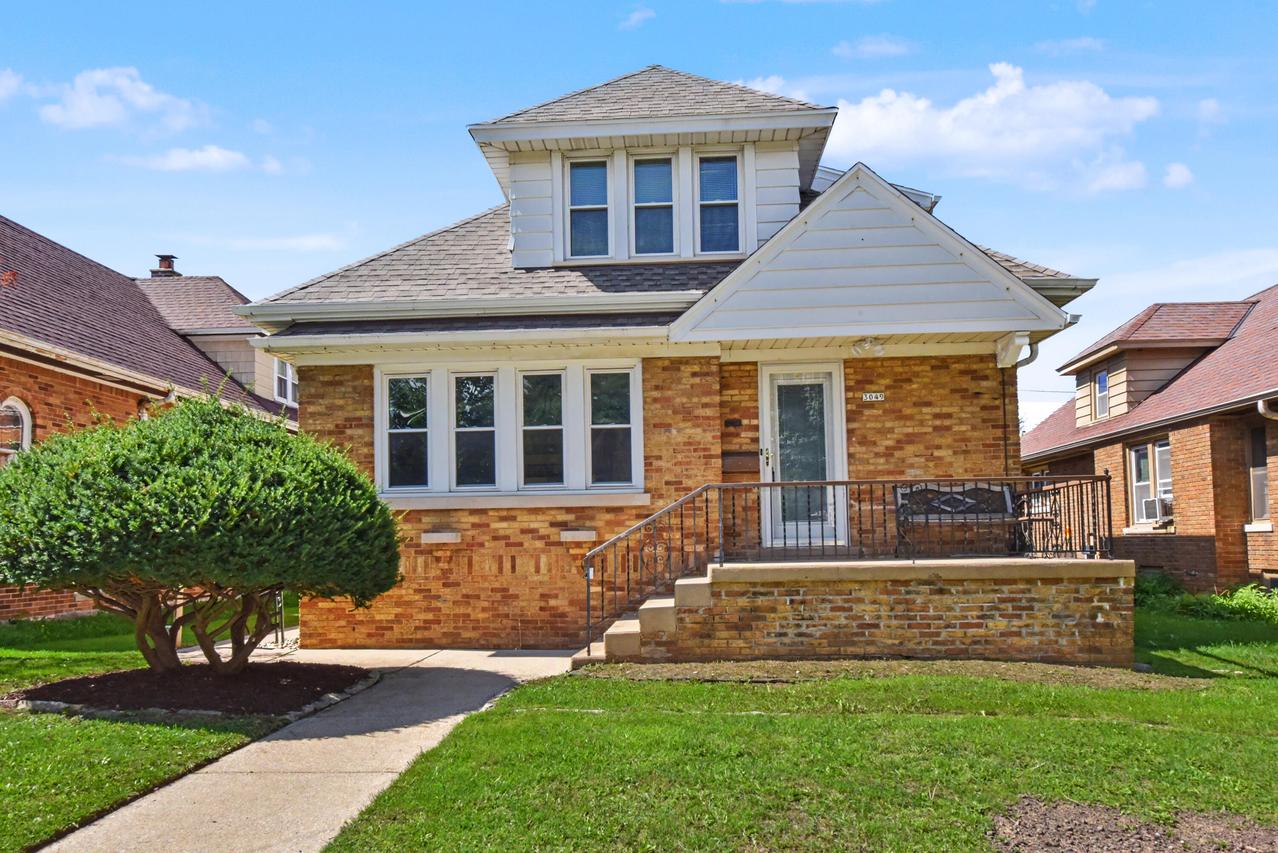3049 S 45th St, Milwaukee, WI 53219