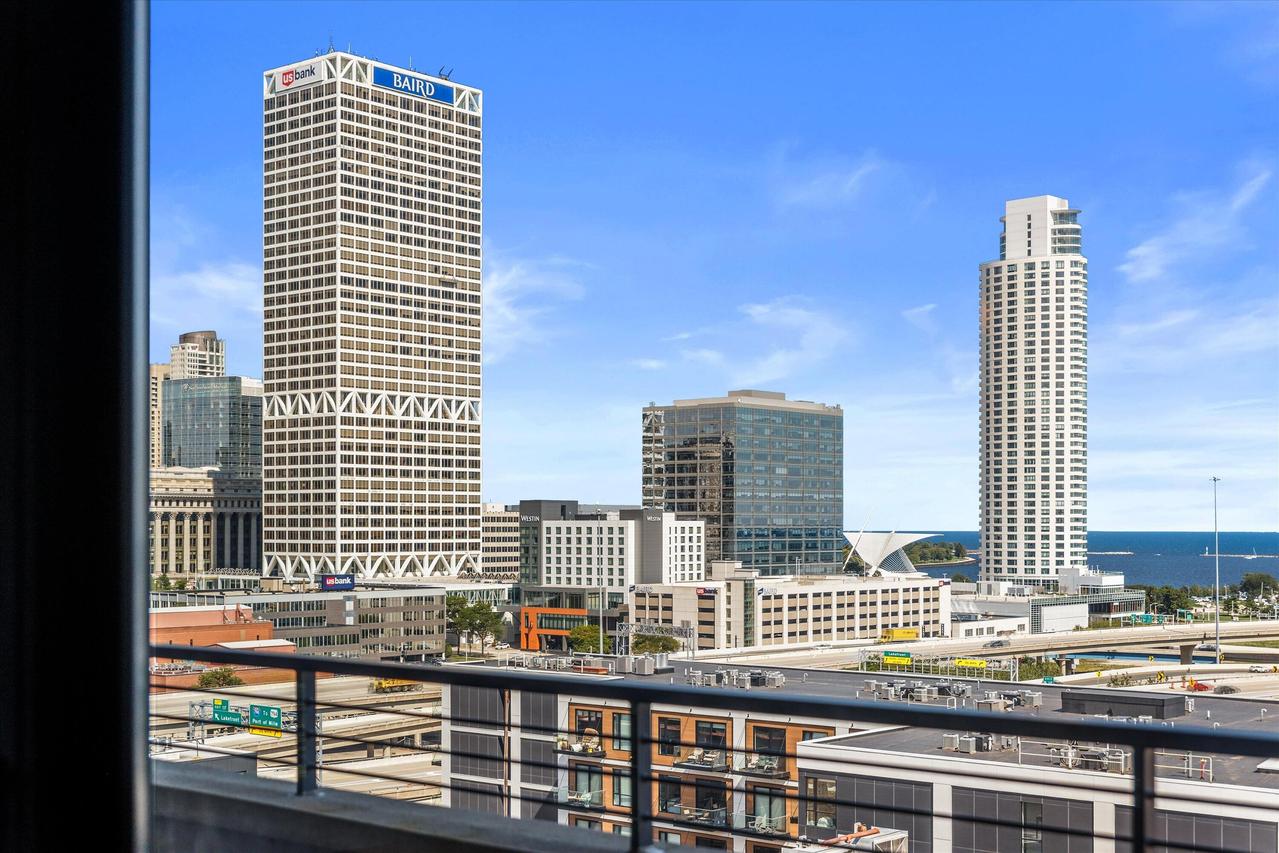 320 E Buffalo St #804, Milwaukee, WI 53202