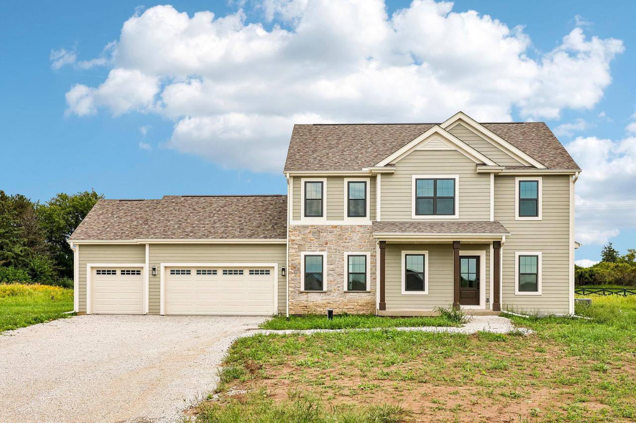 W275N8210 Harvest Ct, Lisbon, WI 53029