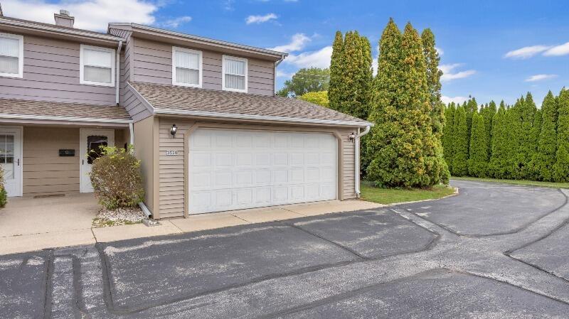 3520 Highcliff Cir, Sheboygan, WI 53083
