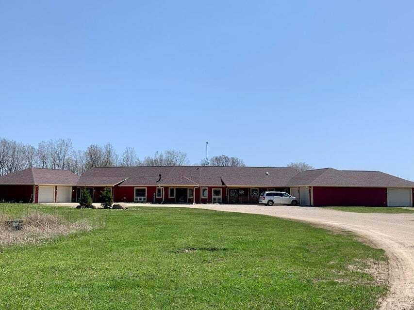 417 E 1st St, Waldo, WI 53093