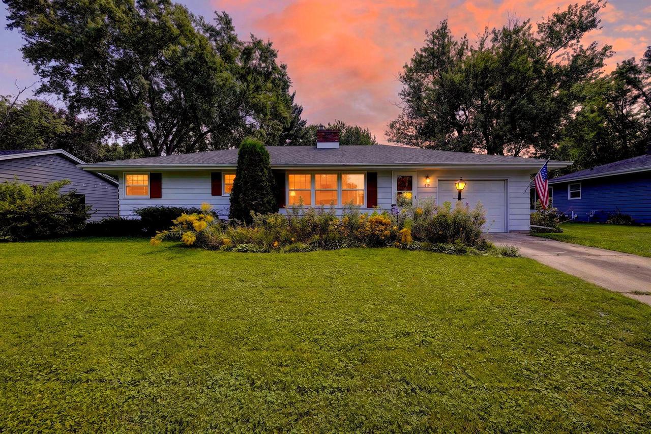 419 W Elm St, Sun Prairie, WI 53590