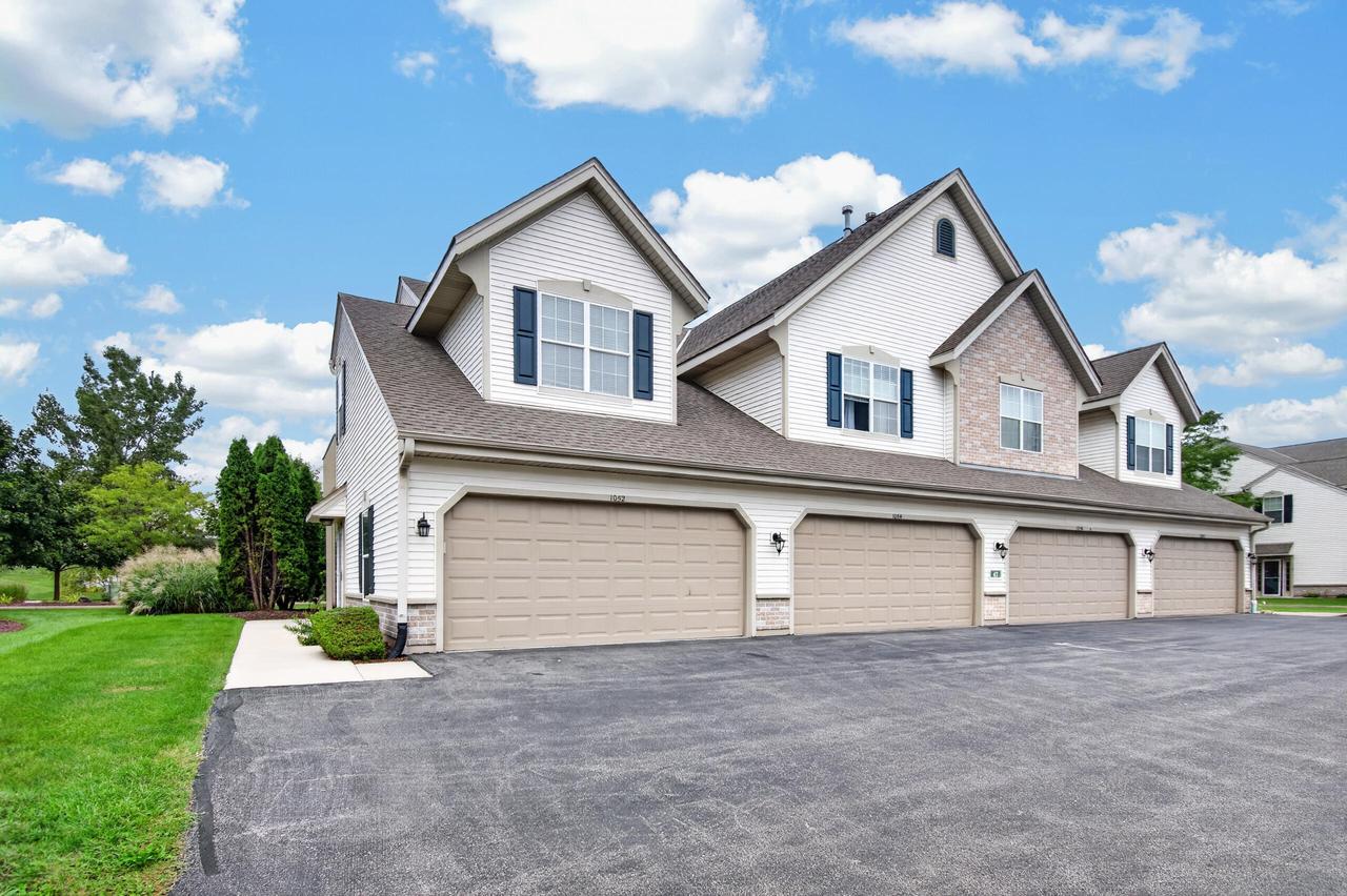 1052 Stratford Ct #201, Mount Pleasant, WI 53406