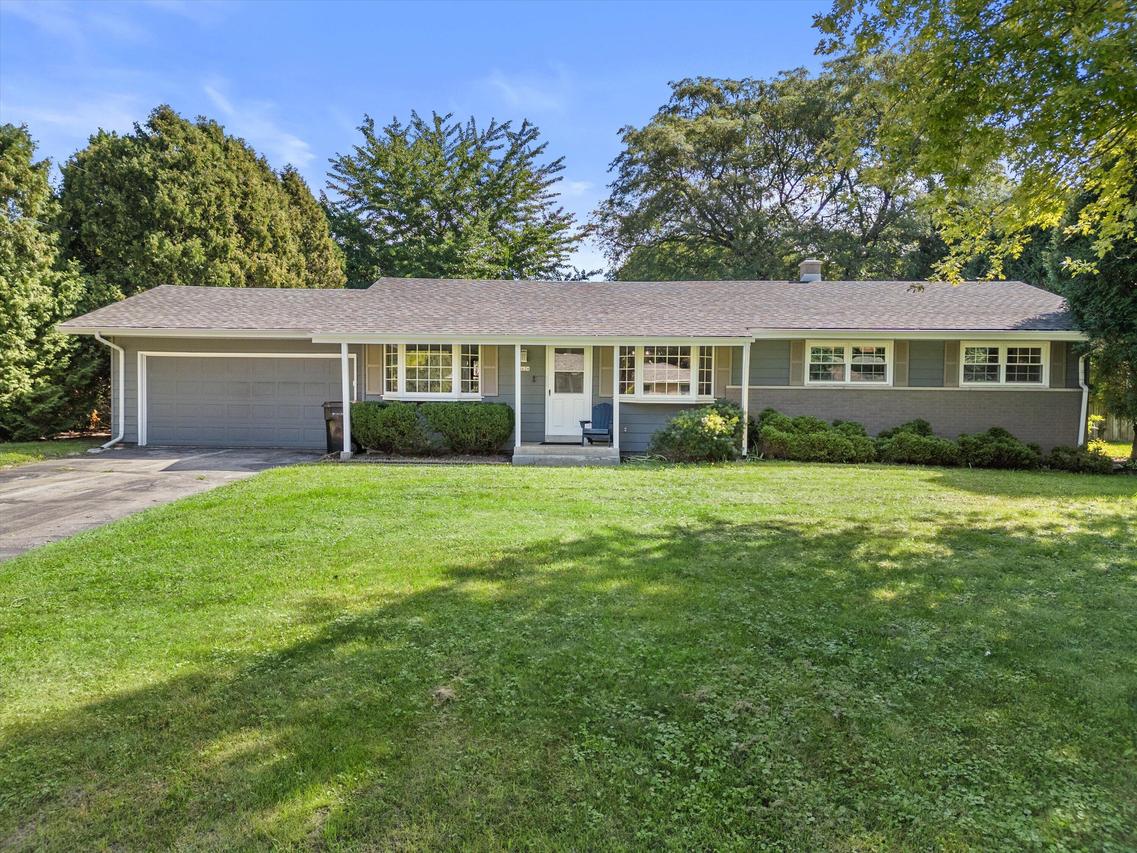 8626 N 62nd St, Brown Deer, WI 53223