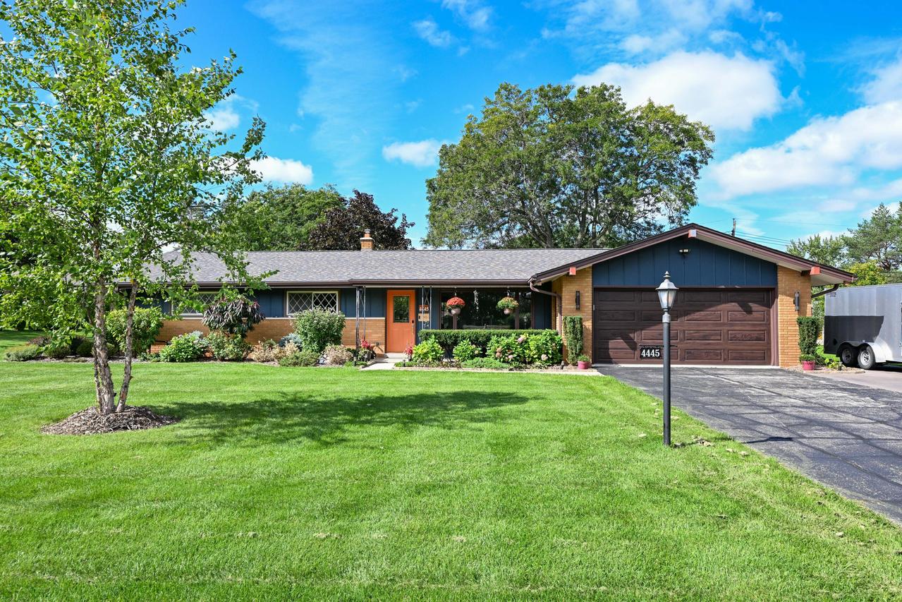 4445 N 135th St, Brookfield, WI 53005