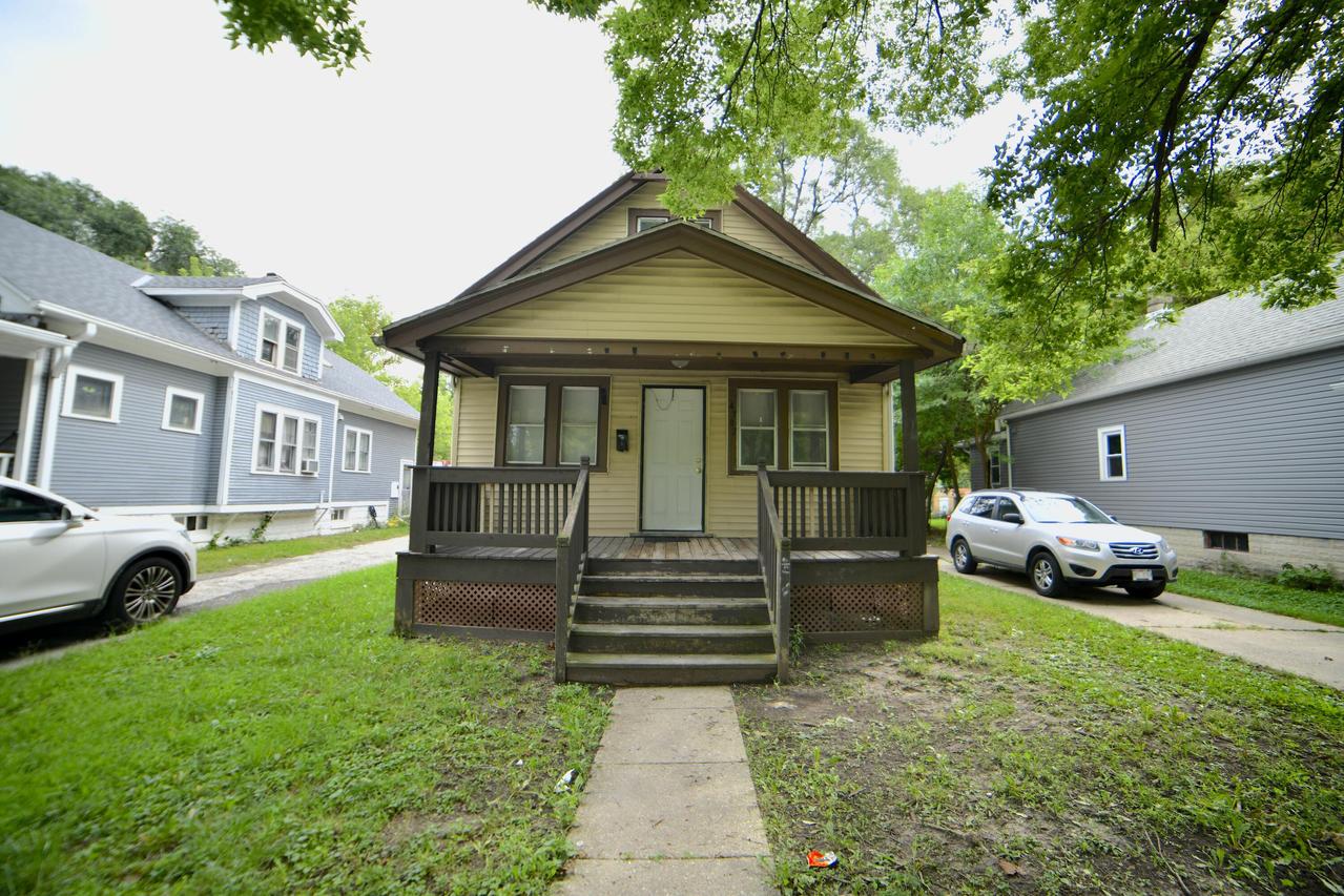 4702 N 49th St, Milwaukee, WI 53218