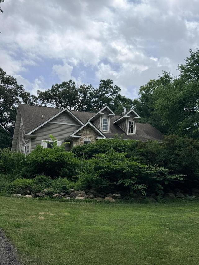 1528 E Lakeshore Dr, Twin Lakes, WI 53181