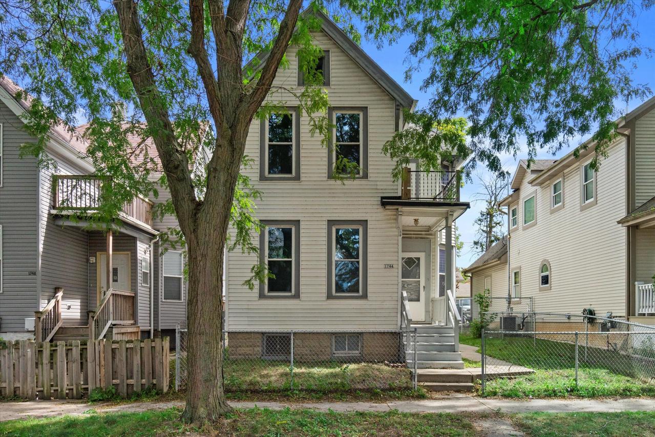 1744 N 18th St, Milwaukee, WI 53205