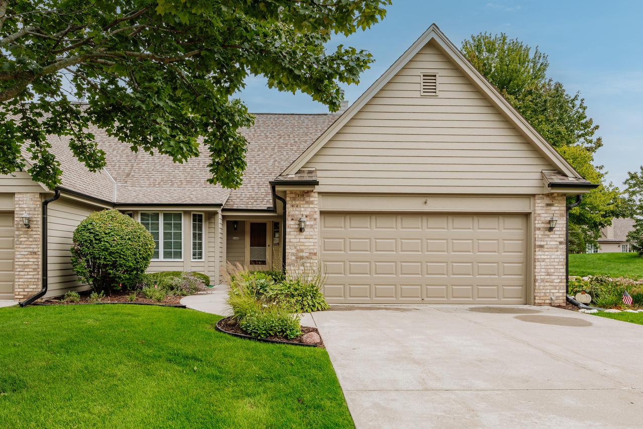 500 S Mcpride Ln #B, Brookfield, WI 53045